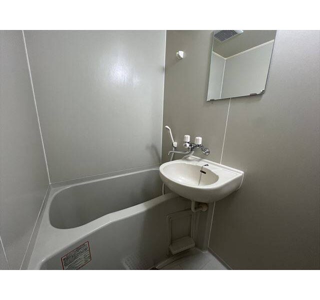 1DK / Honancho / Nakano / NO Key$ / FREE Internet (F94)