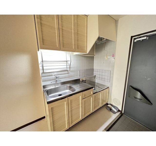 1DK / Honancho / Nakano / NO Key$ / FREE Internet (F94)