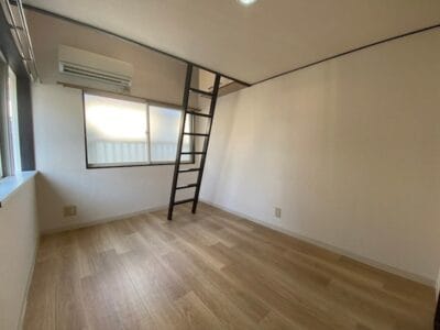 1SK Loft Apt on Top Floor in Sangenjaya W87