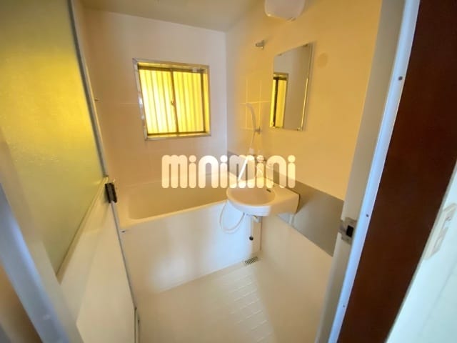 1DK Apt with Separate BT in Shinozaki F76 001