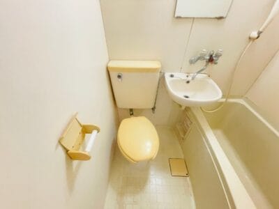 1K Apt on Top Floor in FutakoShinchi F92