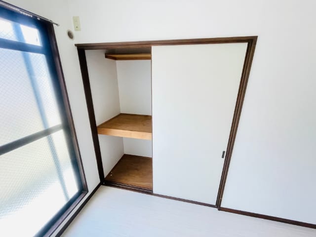 1K Apt on Top Floor in FutakoShinchi F92