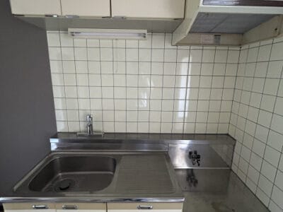 1DK Top Floor Apt in Shinozaki F89 001