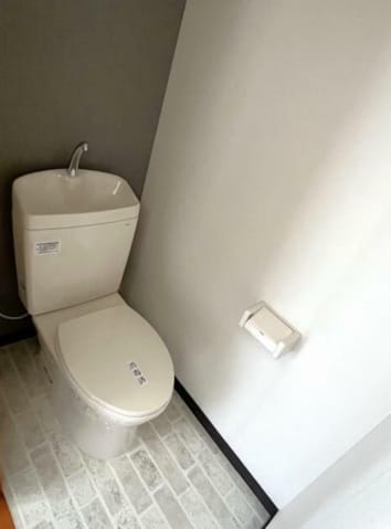 1DK Top Floor Apt in Shinozaki F89 001