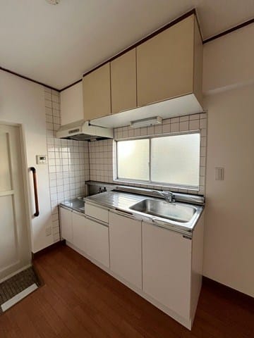 1DK Corner Room Apt with NO Agency in Nishigahara R70 010