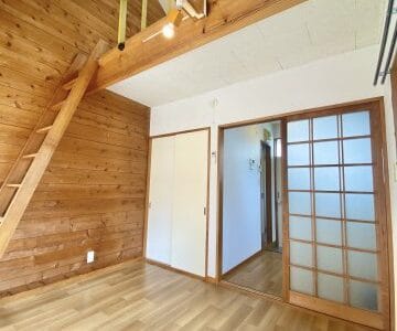 1K Loft Apt on Top Floor in Mizonokuchi W86
