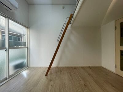 1K Loft Apt on Top Floor in Zoshiki W86