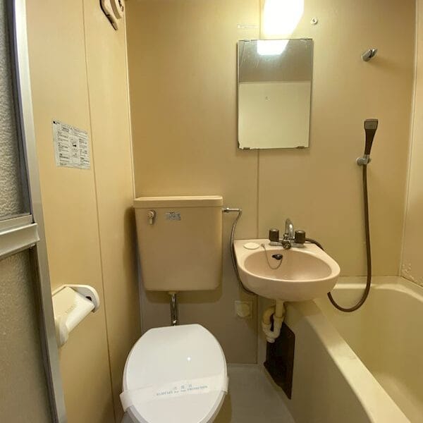 1K Loft Apt on Top Floor in Zoshiki W86