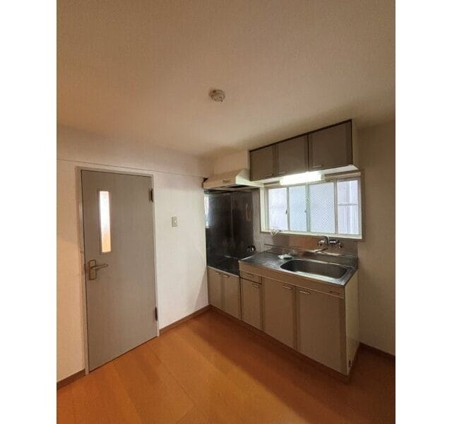 1DK Corner Room Apt in MusashiNakahara R89 001