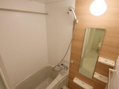 ★1K Apt with Separate BT in Machiya R17