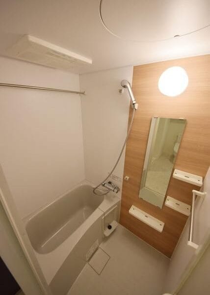 ★1K Apt with Separate BT in Machiya R17