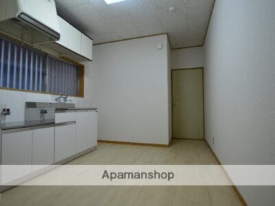 1DK Corner Room Apt with NO Key$ in Jujo W60 005