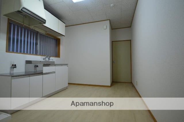 1DK Corner Room Apt with NO Key$ in Jujo W60 005