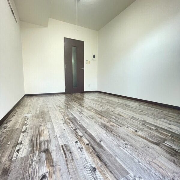 1K Apt with Separate BT in Hatsudai R04