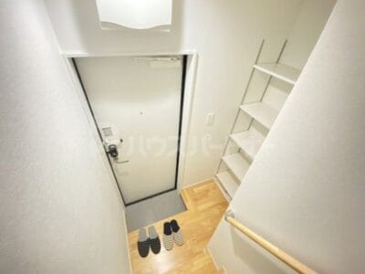 2LDK Corner Room Apt on Top Floor in OjiKamiya W18