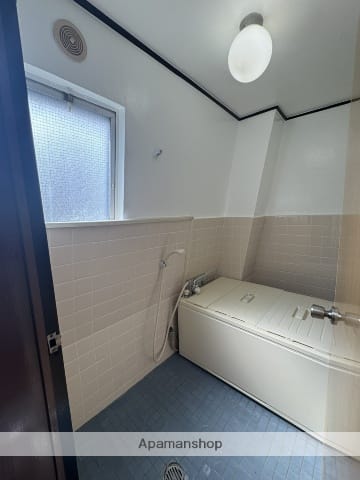 1DK Apt Close to Station in OKUBO R76 005