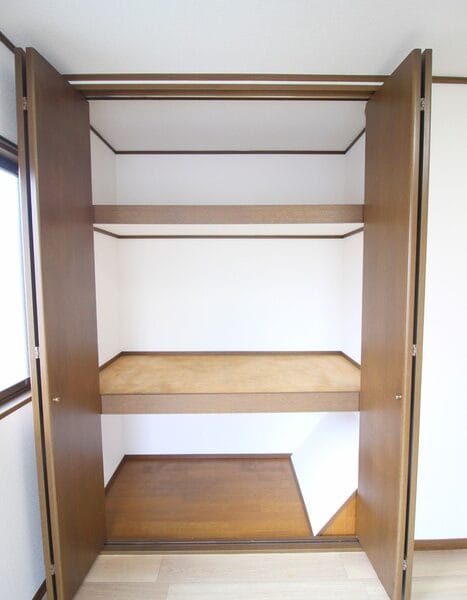 1DK Apt on Top Floor in ShinKoiwa W70 101