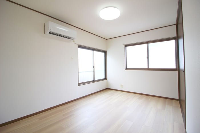 1DK Apt on Top Floor in ShinKoiwa W70 101