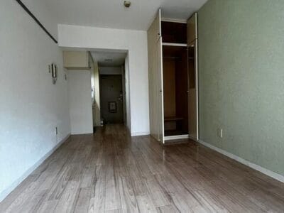 1R Apt with IH Stove in ShinKoiwa R87 000