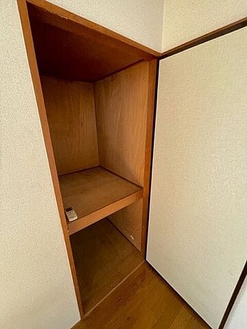 1LDK Corner Room Apt in ShinKoiwa R87 101