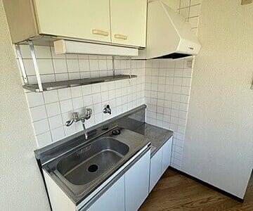 1LDK Corner Room Apt in ShinKoiwa R87 101