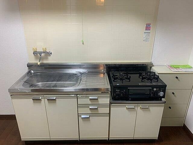 1DK Top Floor Apt with Separate BT in YukigayaOtsuka W90 100