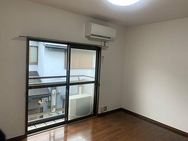 1DK Top Floor Apt with Separate BT in YukigayaOtsuka W90 100