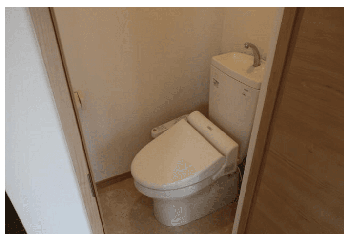 1DK Loft Apt on Top Floor in Omorimachi W72 005