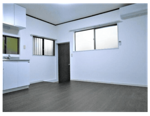 1DK Corner Room Apt in NAKANOSHIMBASHI W71 101