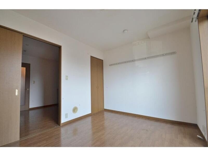 1DK Apt on Top Floor in Hiyoshi W01 055