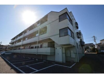 〇2DK Apt on Top Floor in Machida R93 101