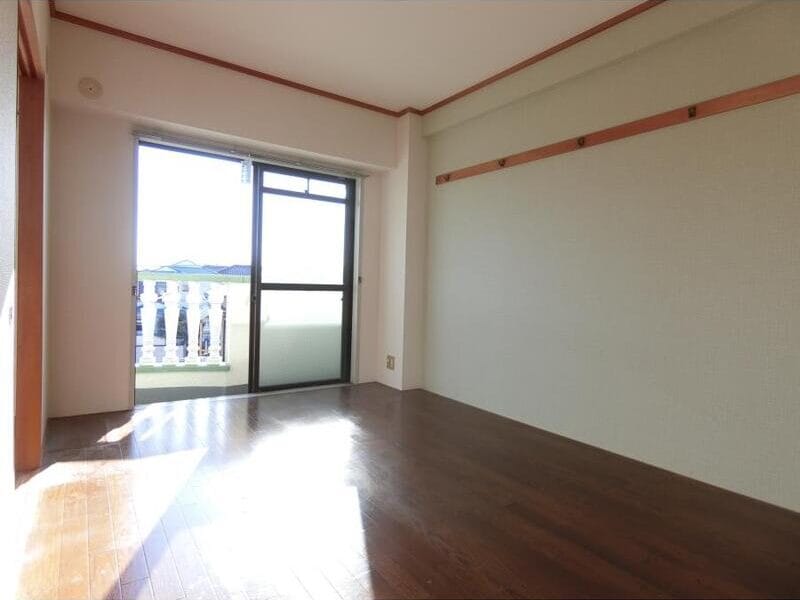 〇2DK Apt on Top Floor in Machida R93 101