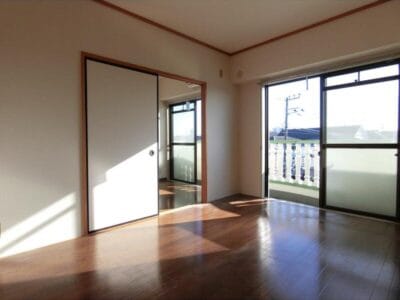〇2DK Apt on Top Floor in Machida R93 101