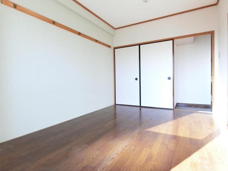 〇2DK Apt on Top Floor in Machida R93 101