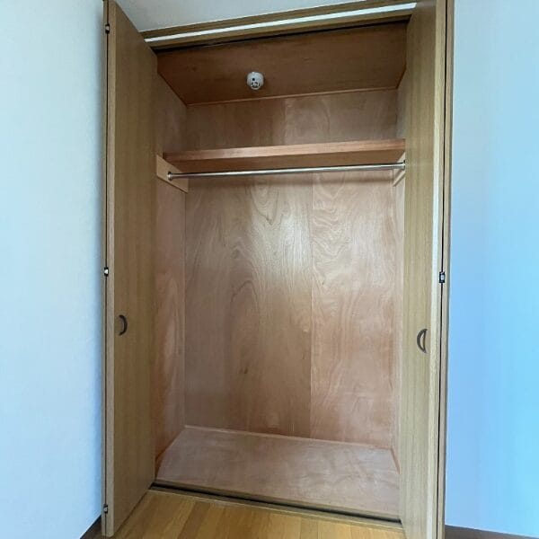 〇1LDK Apt on Top Floor in KishineKoen W03 105