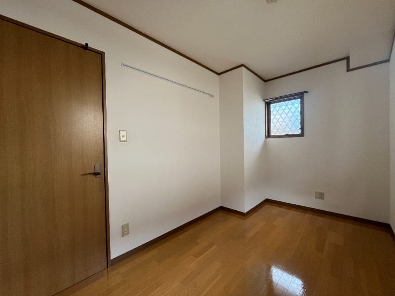〇1LDK Apt on Top Floor in KishineKoen W03 105