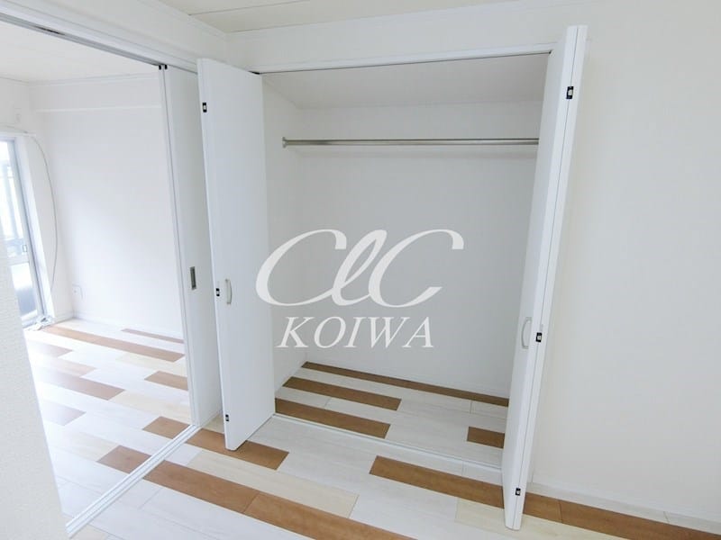2K Apt on Top Floor in KOIWA F73 000
