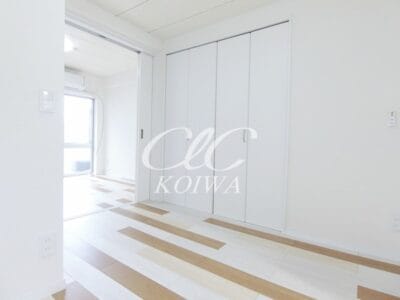 2K Apt on Top Floor in KOIWA F73 000