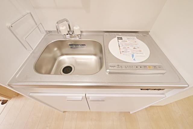 1R Corner Room Apt in Okurayama W17 002