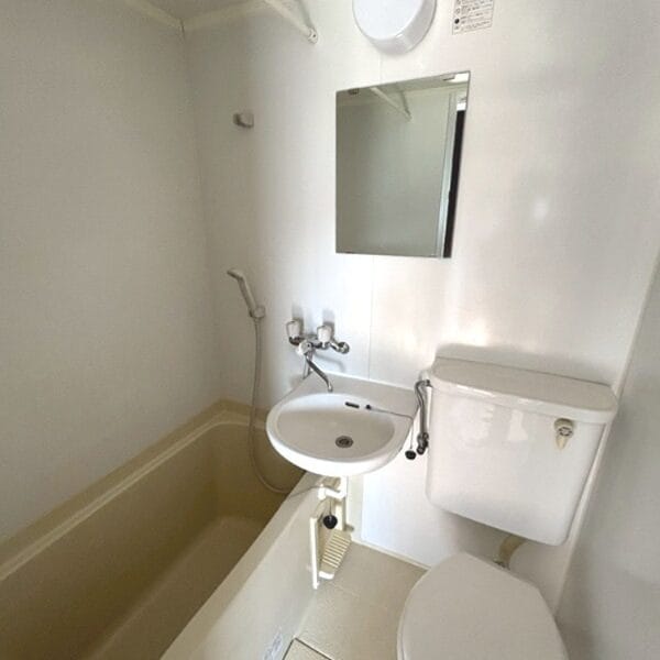 1DK Corner Room Apt in Myorenji W89 001