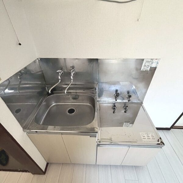 1DK Corner Room Apt in Myorenji W89 001