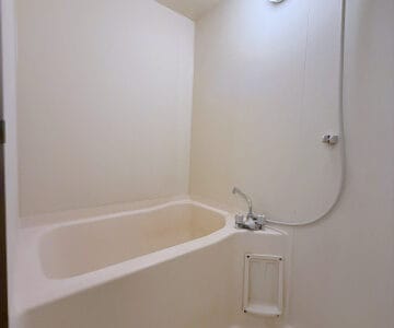 3DK Apt with Car Parking in Miyazakidai W94 101