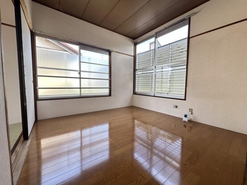 2K Apt Close to Station in Iogi W78 001