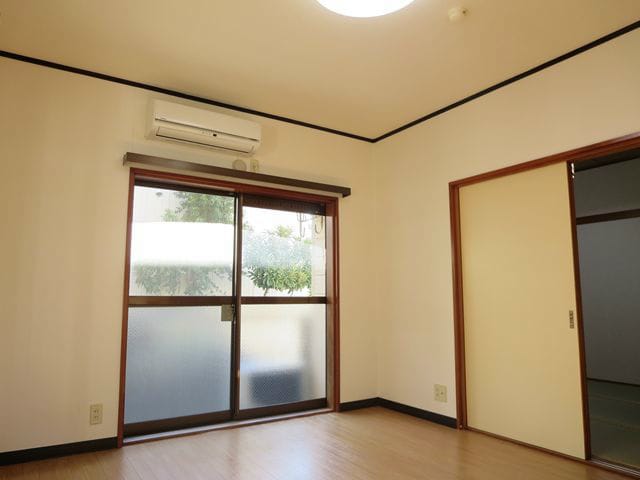 2DK APT with Separate BT in ShinKoiwa W87 105