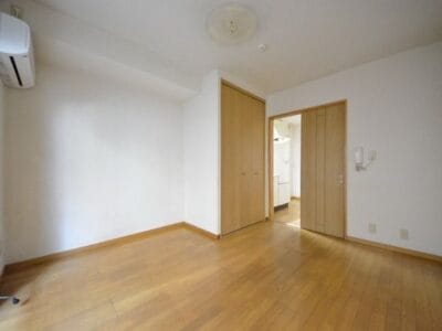 1DK Apt with NO Key$ in Takaido R95 100