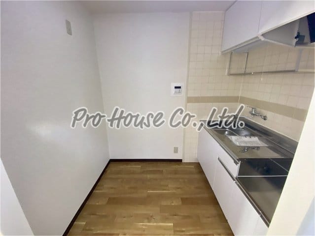 3DK Corner Room Apt in Hanakoganei R87 001