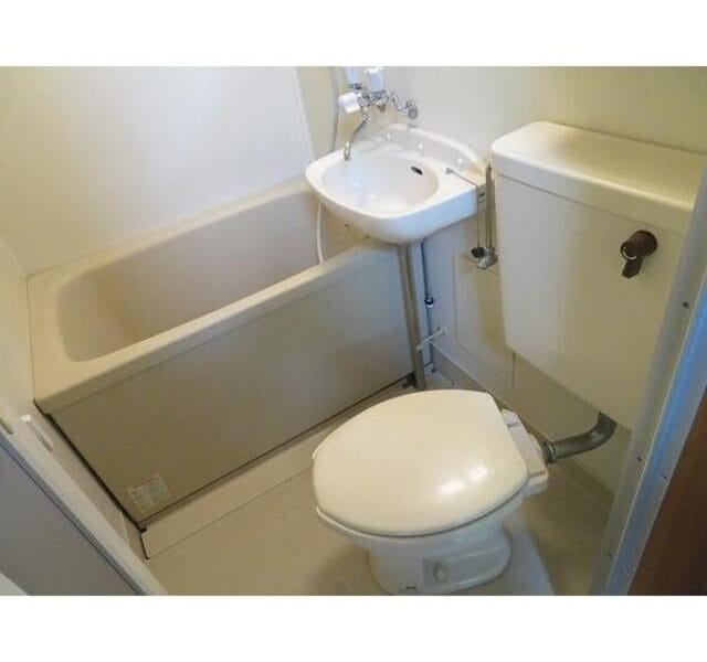 1DK Apt on Top Floor in Eifukucho W89 005