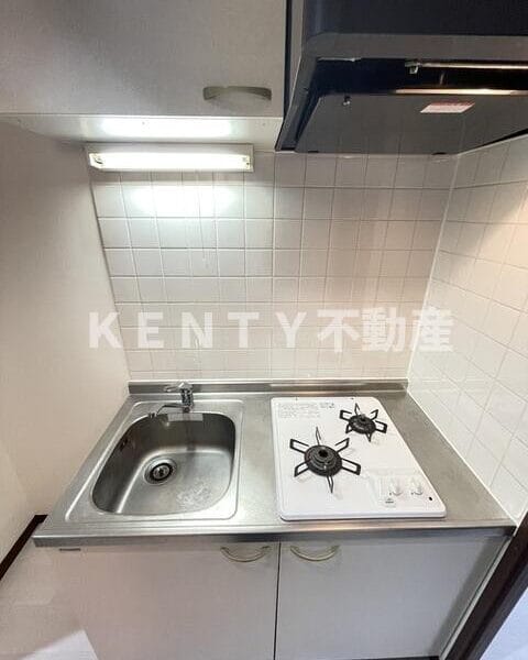 1K Apt Close to Station in NishiMagome R03 005