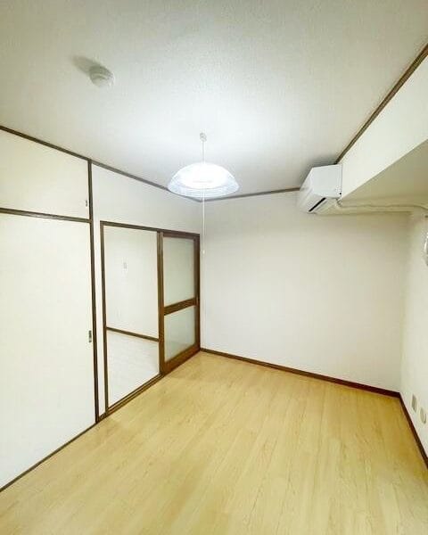 1DK Apt Close to Station in Meidaimae R63 000