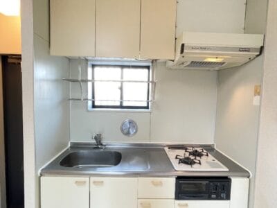 〇2DK Apt on Top Floor in Naganuma F92 000